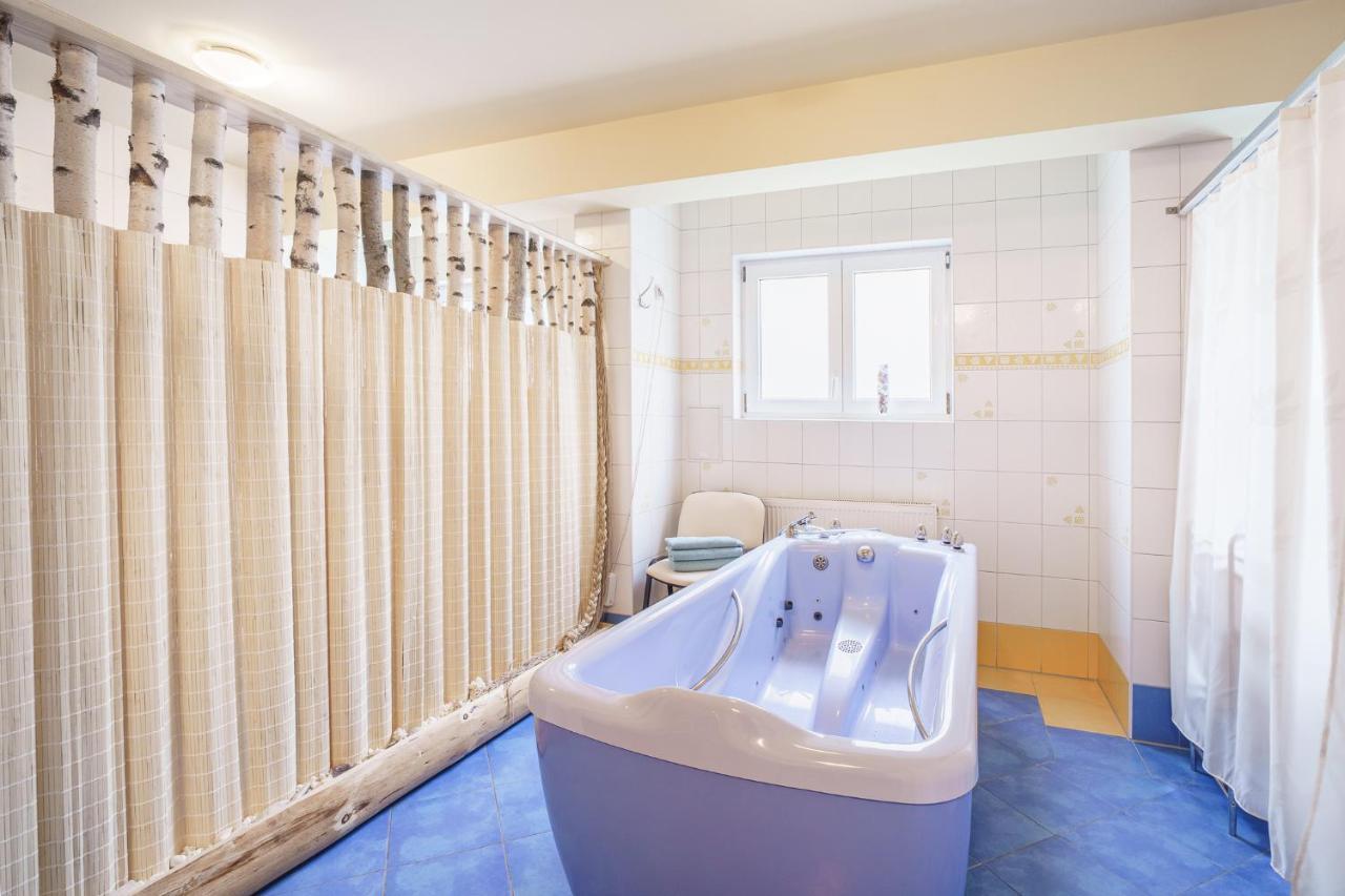 Francis Spa Hotel Frantiskovy Lazne Exterior photo
