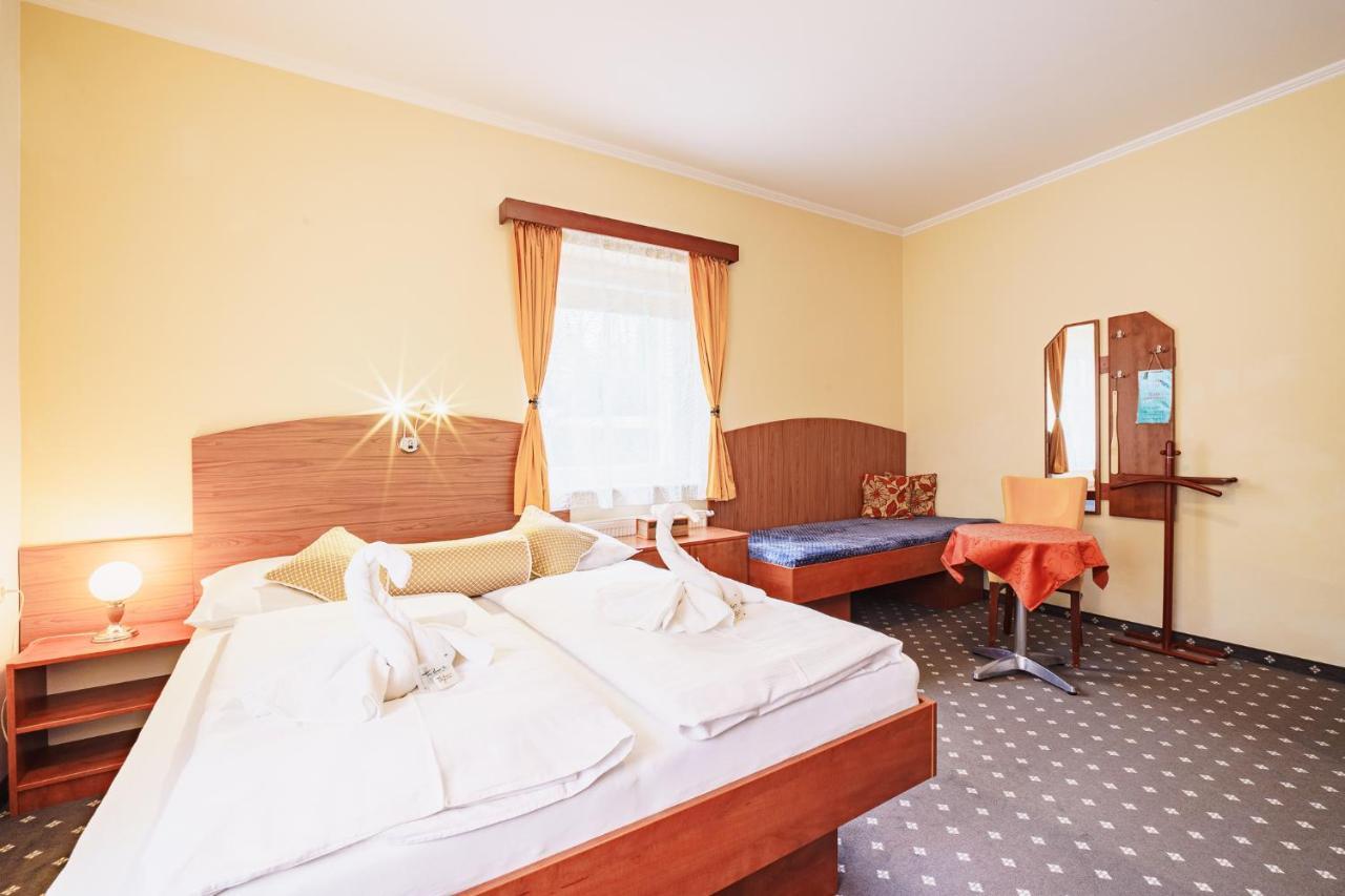 Francis Spa Hotel Frantiskovy Lazne Exterior photo
